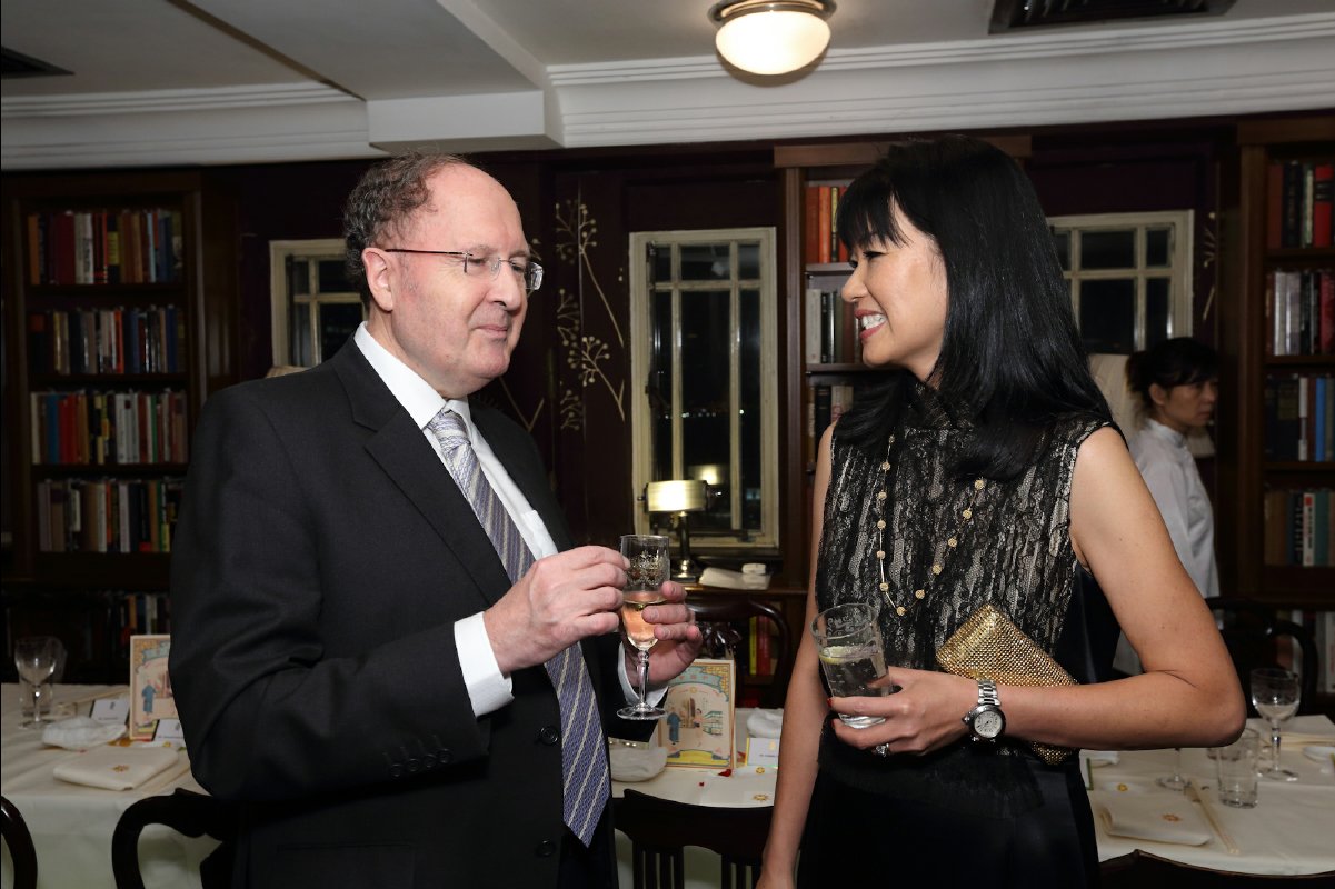 20121105 Trinity Dinner in HK with Sir Gregory Winter08